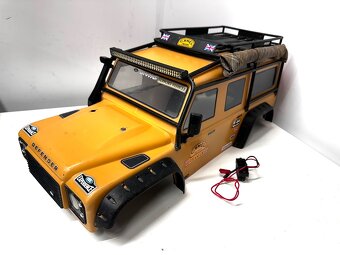 Traxxas kompletní osvětlená karosérie Land Rover Defender CA - 2