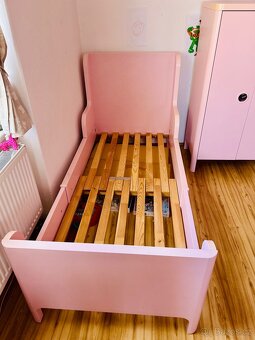 Šatní dětská skříň, růžová, Rozkladací postel - 2