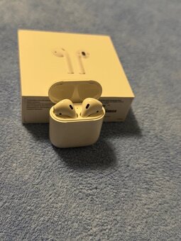 Apple AirPods 2019 - 2