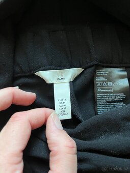Těhotenské černé kalhoty 3/4 MAMA H&M - 2