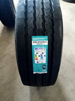 Nákladní pneu. Landspider HT700 385/65 R22,5 - 2