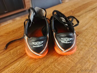 Sálovky UMBRO 37,5 - 2