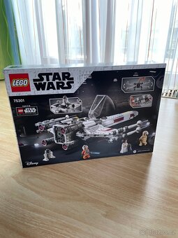 Lego Star Wars X-Wing 75301 - 2