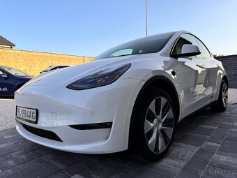 Tesla Model Y Long Range 22 - 2
