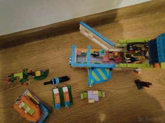 Lego friends karavan - 2