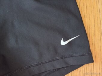 Dívčí kraťasy NIKE PRO dri fit XS černé XS (v.128) - 2