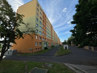 Byt 3+1, balkon, komora, sklep v OV, klidná lokalita - 2