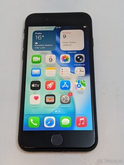 iPhone SE 2020 128gb. Dobry stav. Baterie 85%. Záruka 6 měs. - 2