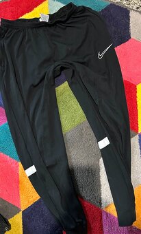 NIKE DRI-FIT VEL L(L-XL) PÁNSKÉ SPORTOVNÍ TEPLÁKY - 2