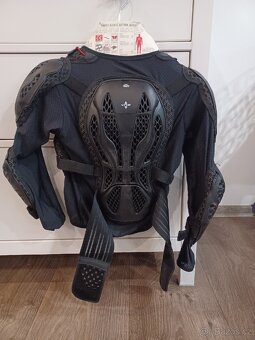 Motokrosova vesta,chránič. Vel. SM - 2