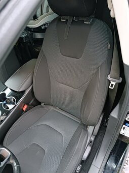 Prodám Spolehlivý Ford Mondeo 4×4 s velkou výbavou - 2