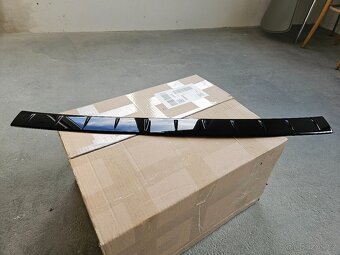 Ochranná lišta nákladové hrany Octavia III - 2