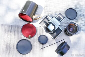 Středoformát Pentacon Six TL + Carl Zeiss Jena Flektogon 50/ - 2