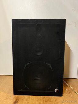 Hi - fí věž + reproduktory na železném stojánku - 2