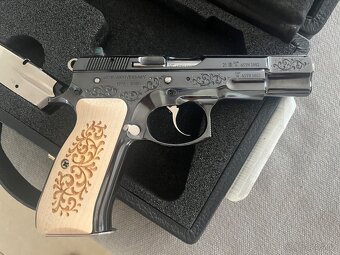 Pistole CZ 75 B 45th Anniversary - 2