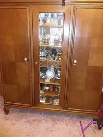 Starožitný nábytek - 2