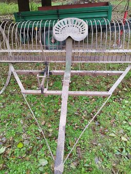 Koňská nahrabovačka pohrabovačka - 2