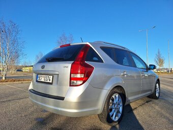 Kia ceed 1.6 CRDi Facelift MAX VÝBAVA - 2