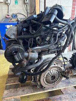 Oct.1 motor 2.0-85kw AZJ - 2