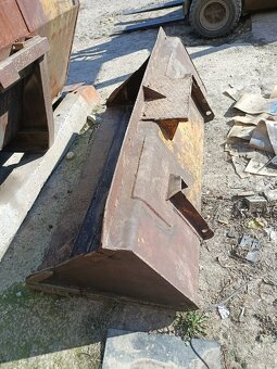 Prodám lopatu na UNC - 2