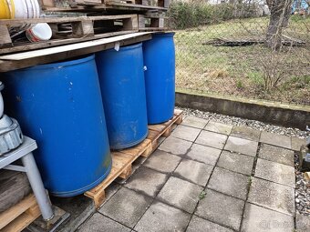 Plastový sud 200 l. - 2