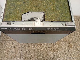 Myčka nádobí Siemens integrovaná - 2
