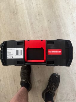 Kufr milwaukee úplně nový - 2