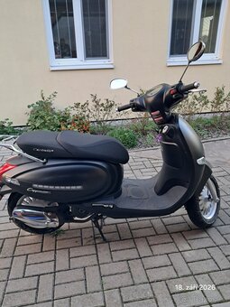 Skůtr Capirelli 125 - 2
