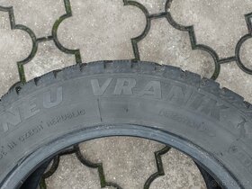 1 kus pneu Vraník protektor zimní 195/60R15 - 2