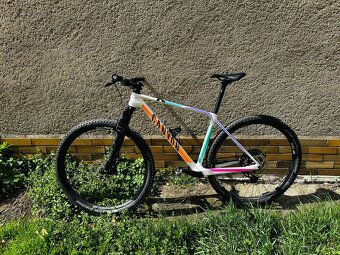 Prodám Canyon Exceed CF6 - 2 roky - VEL: M (málo jeté - 2