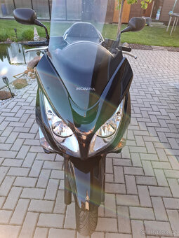 Prodám skutr Honda SW - T 400 - 2