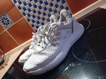Bílé sportovní pohodlné tenisky Adidas, velikost 41 - 2