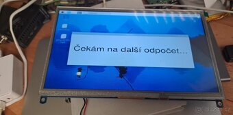 Raspberry Pi 4 - 2GB ram + LCD dotykový + nabijecka - 2