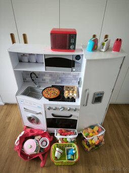 Velká dřevěná kuchyňka Kidkraft vč. příslušenství - 2