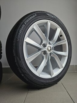 Orig. Škoda Superb 5x112 Letní 235/45/18 - 2