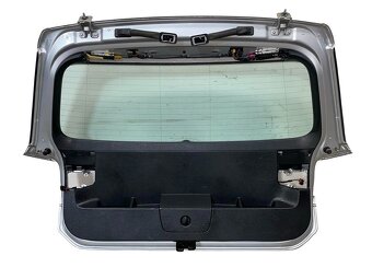 Páté dveře stříbrná metalíza LC9A VW Golf 7 kombi r.v. 2015 - 2