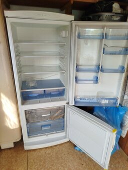 Starší lednice - 2
