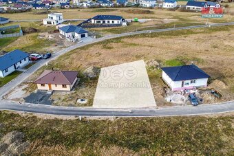 Prodej pozemku k bydlení, 772 m², Hory - 2