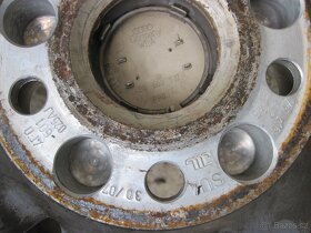 ALU KOLA 5X112 R16 ET45 s PNEU - 2