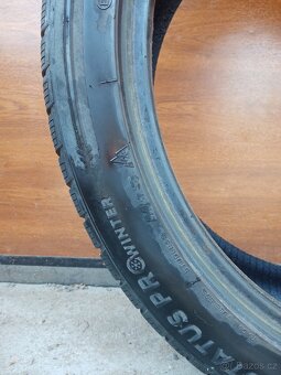 Prodám celoroční pneu 265/40R21 - 2