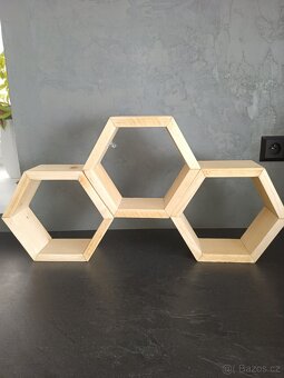 Hexagon polička - Šestiúhelník - 2