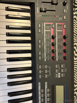 Yamaha MOXF6 - 2