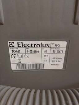 Bezsáčkový vysavac Electrolux - 2
