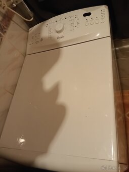 pračka Whirlpool AWE 66710 vrchní plnění - 2