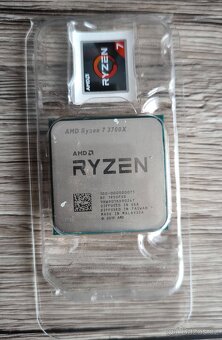 procesor AMD Ryzen 7 3700X - 2