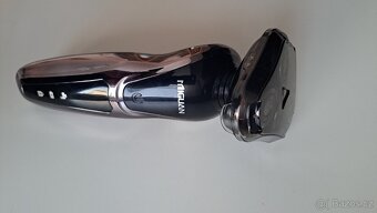 Holící strojek - 2