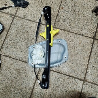 Stahovačka vw golf plus - 2