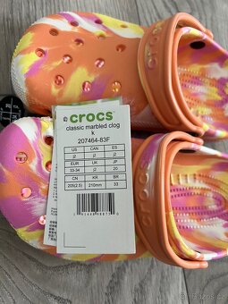 Nove crocs j2 - 2