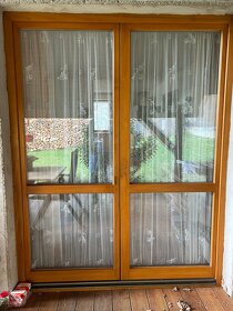 Okna a dveře (nepoškozený rám, kování) - 2