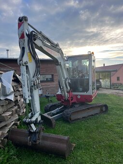 Minibagr Takeuchi TB235 - 2